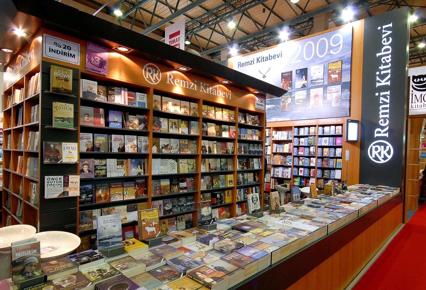 The Best Bookstores in Istanbul for School Su...